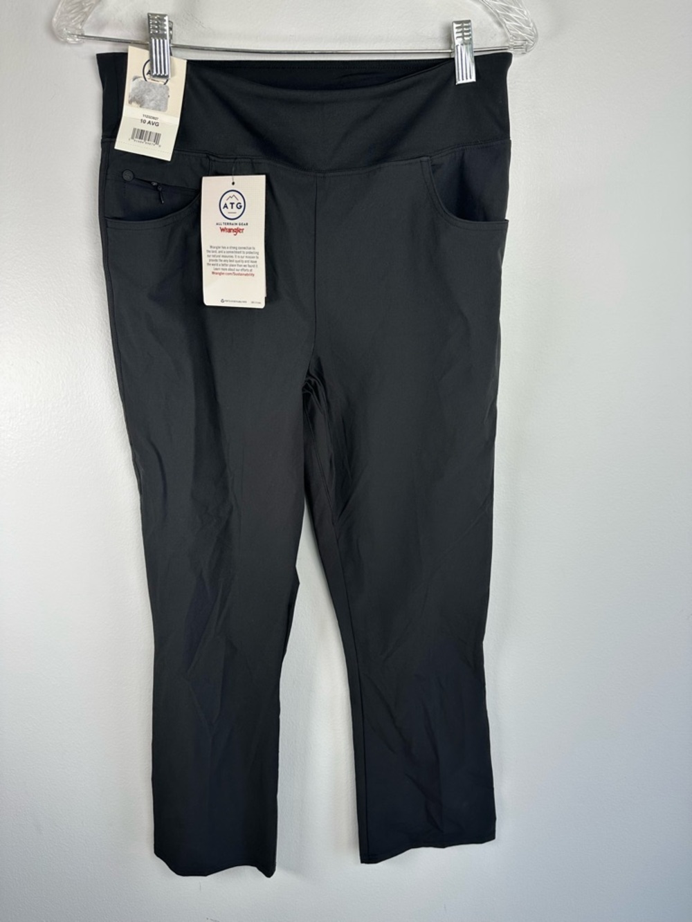 Wrangler ATG Black Active straight leg Utility Pants with Zipper Pocket Size 10